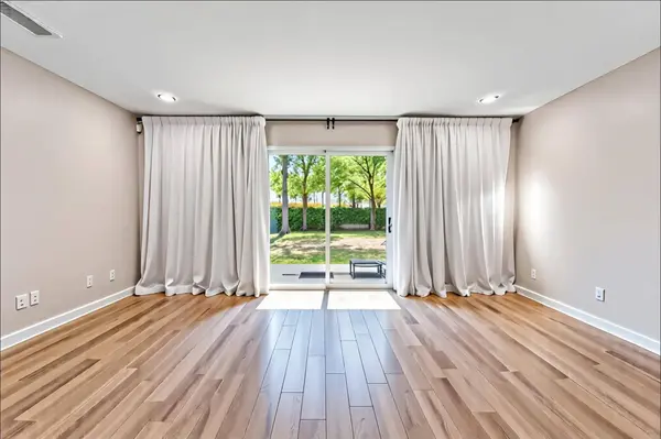 907 Chiswick DR, Austin, TX 78753