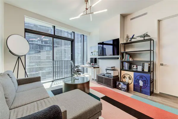 202 Nueces ST #2204, Austin, TX 78701