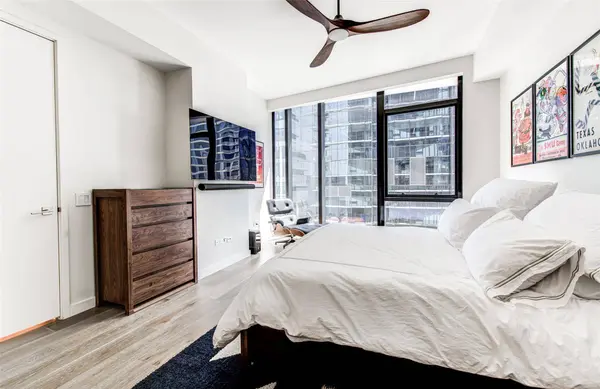 202 Nueces ST #2204, Austin, TX 78701