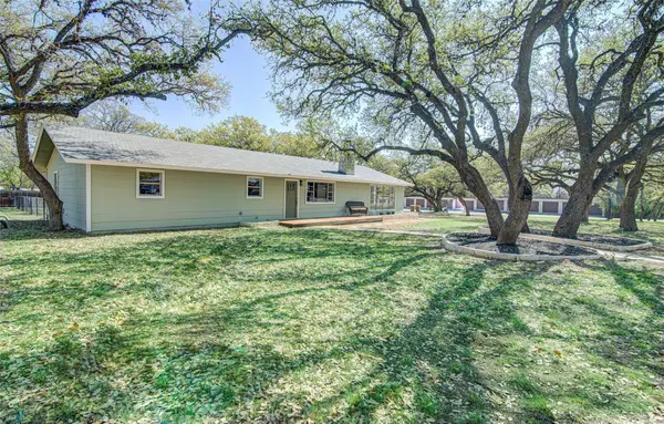 207 Haley, Johnson City, TX 78636