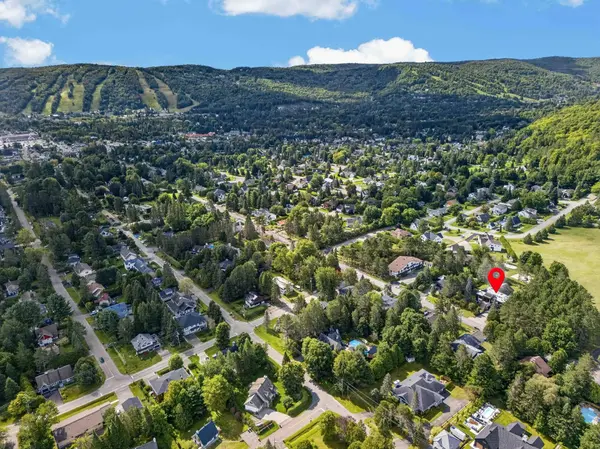 150 -152 Av. St-Jacques, Saint-sauveur, QC J0R1R7