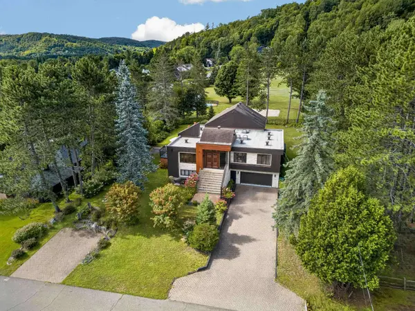150 -152 Av. St-Jacques, Saint-sauveur, QC J0R1R7