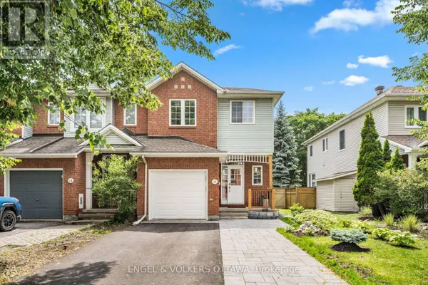 18 CAMBRAY LANE, Ottawa, ON K2K3C3