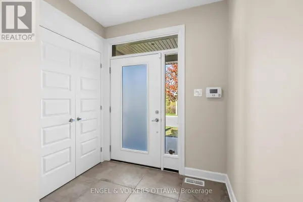 122 HELEN RAPP WAY, Ottawa, ON K1T0N4