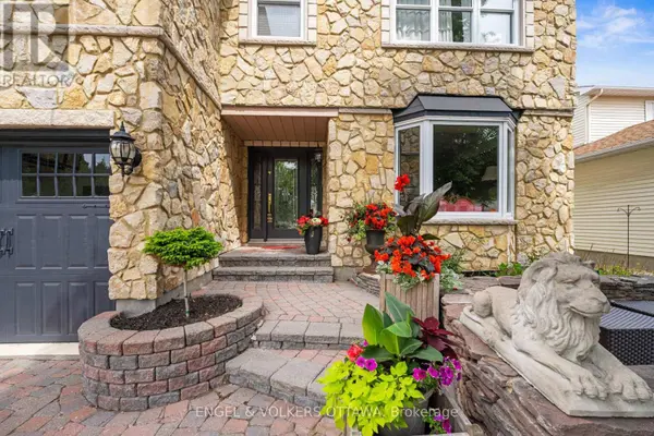 563 MERKLEY DRIVE, Ottawa, ON K4A1V9