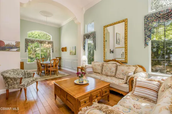 6285 Deerhill Road, Oak Park, CA 91377