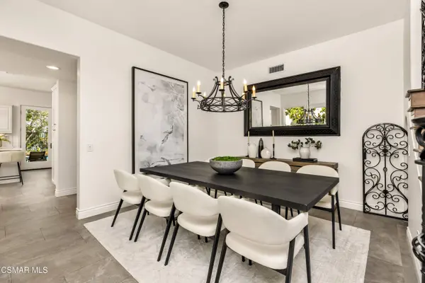 6072 Mandeville Place, Oak Park, CA 91377