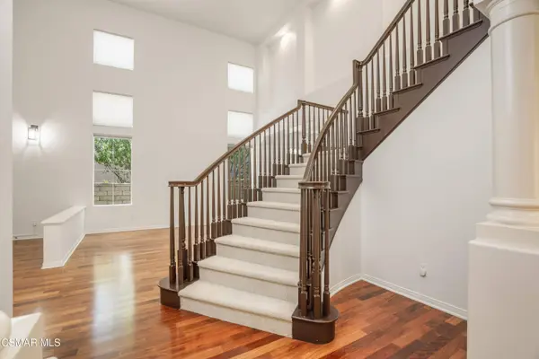 921 Ellesmere Way, Oak Park, CA 91377