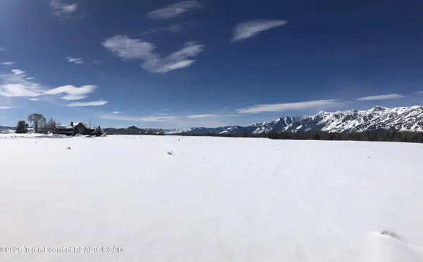 305 E TRAP CLUB Road, Jackson, WY 83001