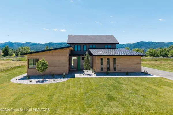 9491 TIMBERLINE Loop, Victor, ID 83455