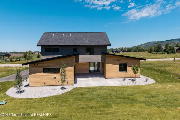 9491 TIMBERLINE Loop, Victor, ID 83455