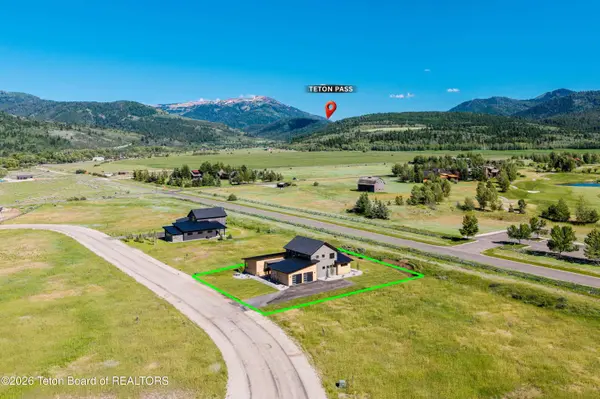 9491 TIMBERLINE Loop, Victor, ID 83455