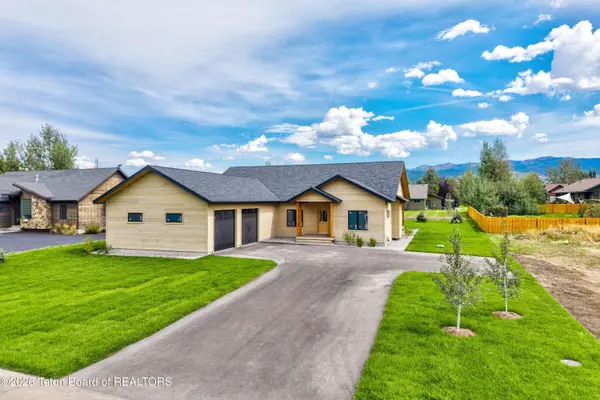 8265 CUTTHROAT Lane