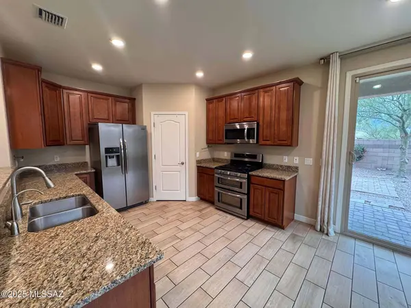 13590 N Vistoso Reserve Place, Oro Valley, AZ 85755