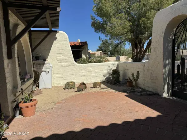 280 S Circulo Napa, Green Valley, AZ 85614