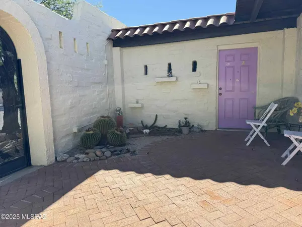 280 S Circulo Napa, Green Valley, AZ 85614