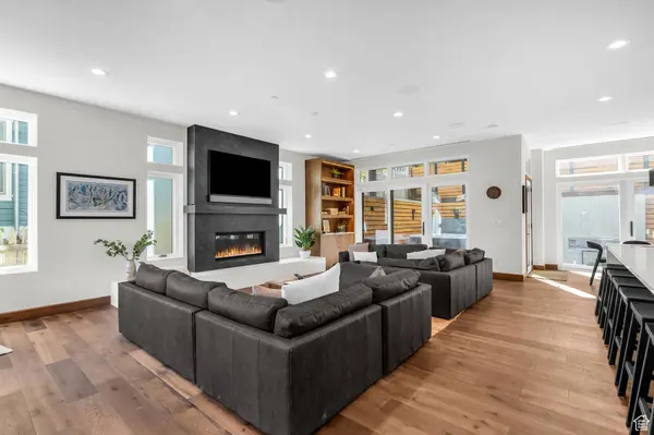 925 WOODSIDE AVE, Park City, UT 84060