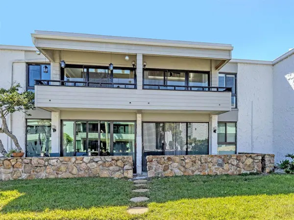 1555 TARPON CENTER DR #242, Venice, FL 34285