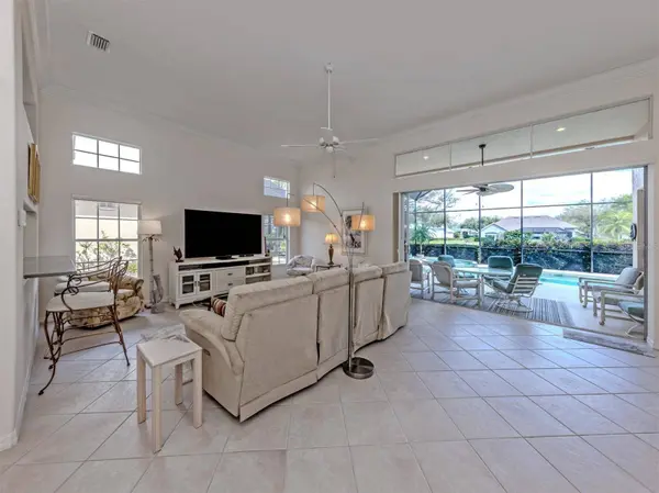 338 SAINT GEORGE CT #11, Venice, FL 34293