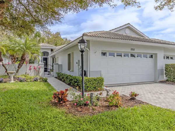 205 RECLINATA CIR, Venice, FL 34292