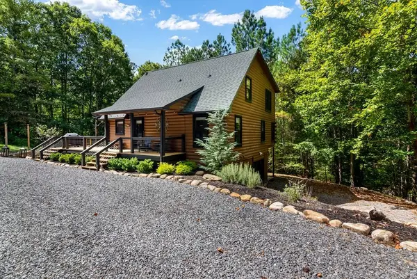 16 Toccoa Ridge Road, Mineral Bluff, GA 30559