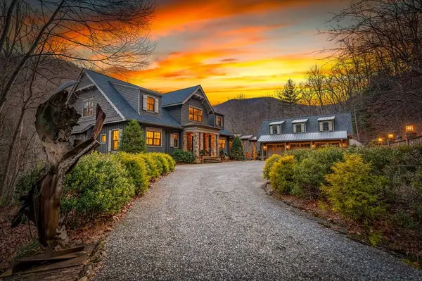 490 Red Wolf Run, Franklin, NC 28734