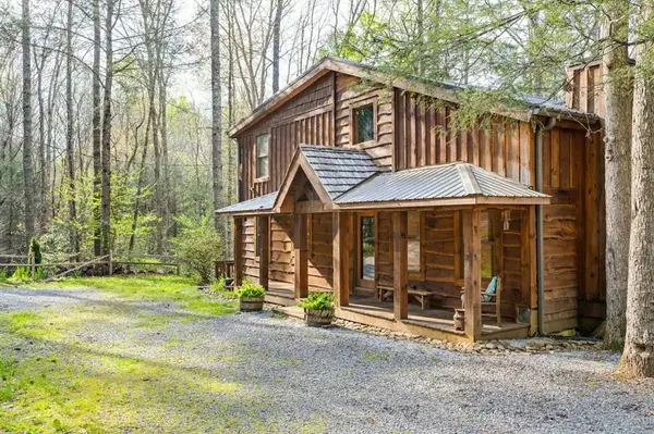 134 Hemlock Circle, Blue Ridge, GA 30513