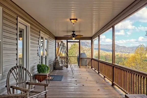 156 Brer Fox Ridge Road, Hiawassee, GA 30546