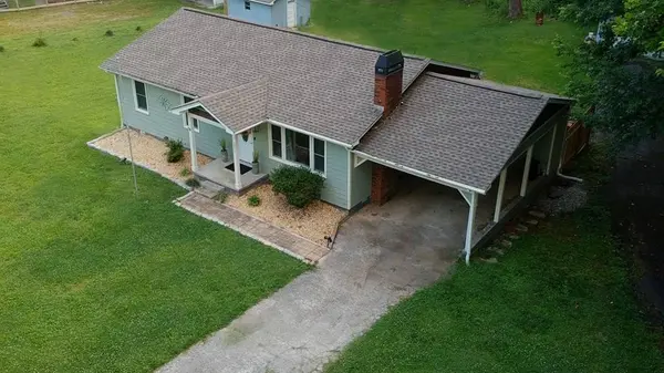 1243 Sycamore Street, Young Harris, GA 30582
