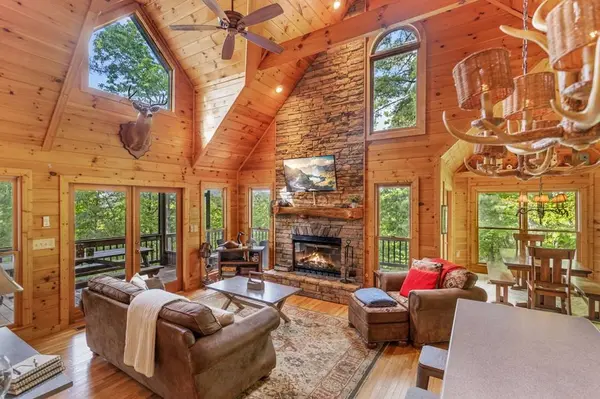 98 Toccoa Overlook Drive, Blue Ridge, GA 30513