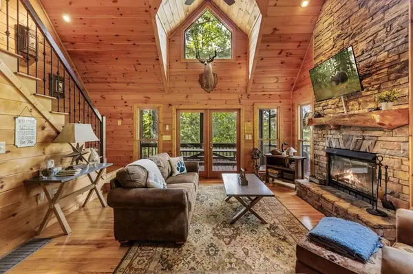 98 Toccoa Overlook Drive, Blue Ridge, GA 30513