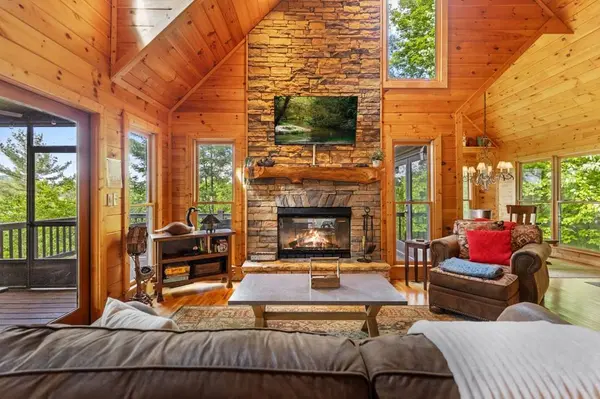 98 Toccoa Overlook Drive, Blue Ridge, GA 30513