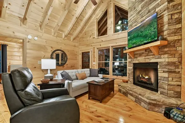 120 Christopher Drive, Ellijay, GA 30540