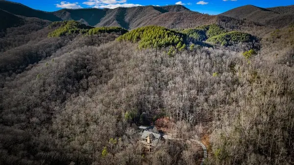 490 Red Wolf Run, Franklin, NC 28734