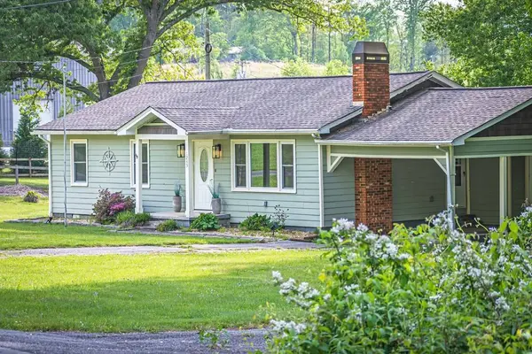 1243 Sycamore Street, Young Harris, GA 30582