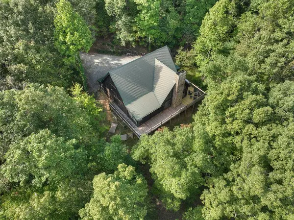 210 Indian Lake Road, Mineral Bluff, GA 30559