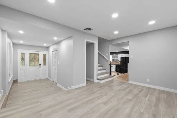 4227 Laurel Trl, San Antonio, TX 78240