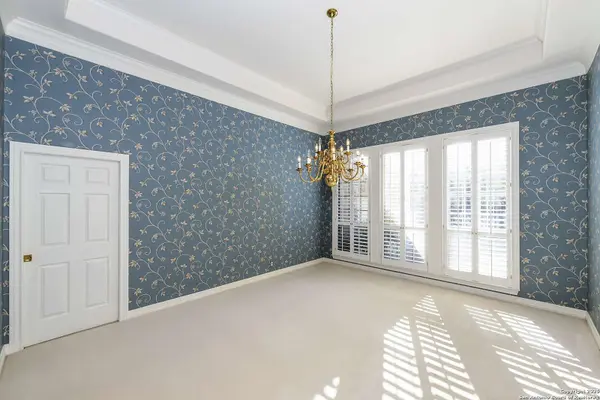 13 Westelm Cir, San Antonio, TX 78230