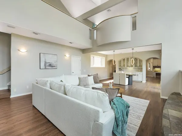 8012 Rocking Horse Ln, Boerne, TX 78015