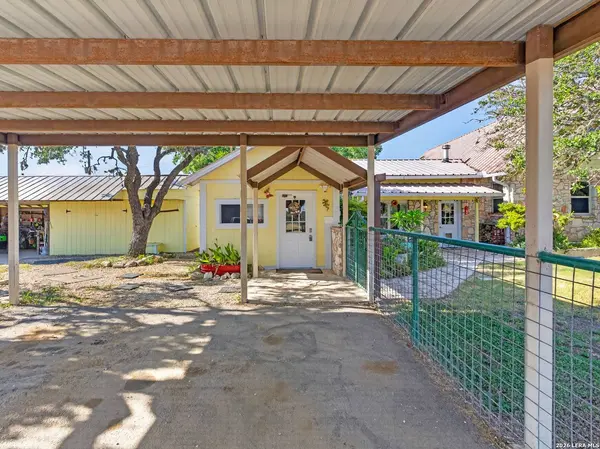 3320 Privilege Creek Rd, Pipe Creek, TX 78063