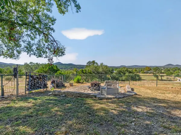 3320 Privilege Creek Rd, Pipe Creek, TX 78063