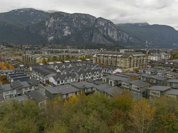 38358 Summits View DR, Squamish, BC V8B 0V9