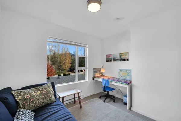 38447 Buckley AVE #4, Squamish, BC V8B 0B8