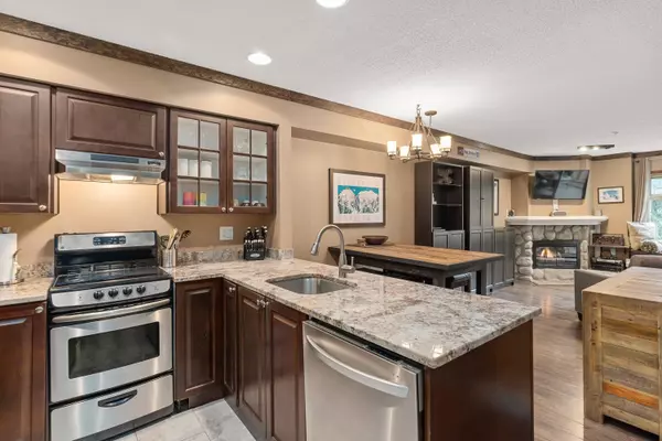 2050 Lake Placid RD #207, Whistler, BC V8E 0A8