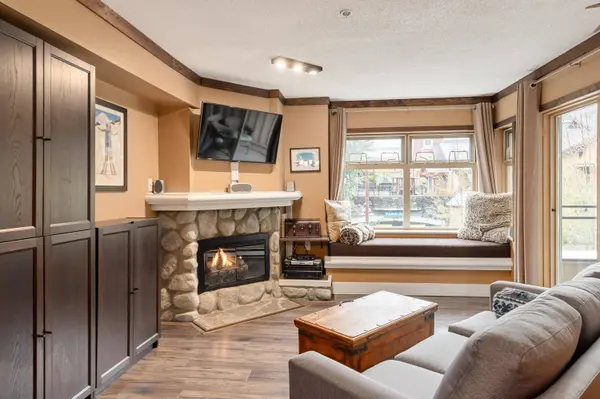 2050 Lake Placid RD #207, Whistler, BC V8E 0A8