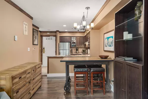 2050 Lake Placid RD #207, Whistler, BC V8E 0A8