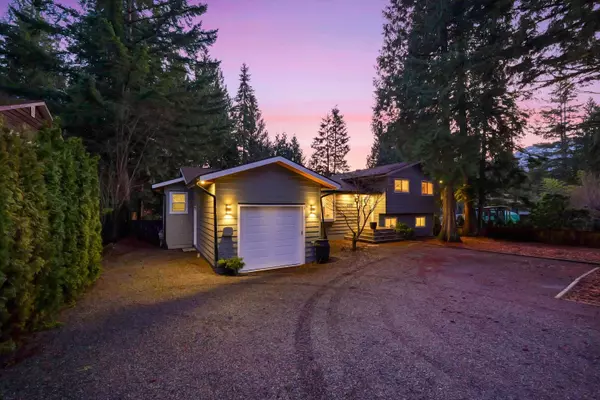 2568 The Boulevard, Squamish, BC V8B 0P1