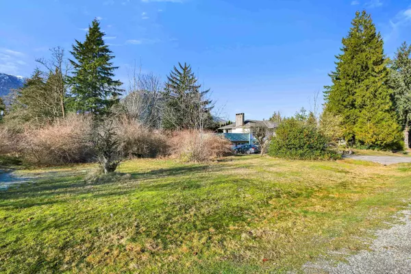 40127 Kalodon RD, Squamish, BC V0N 1T0