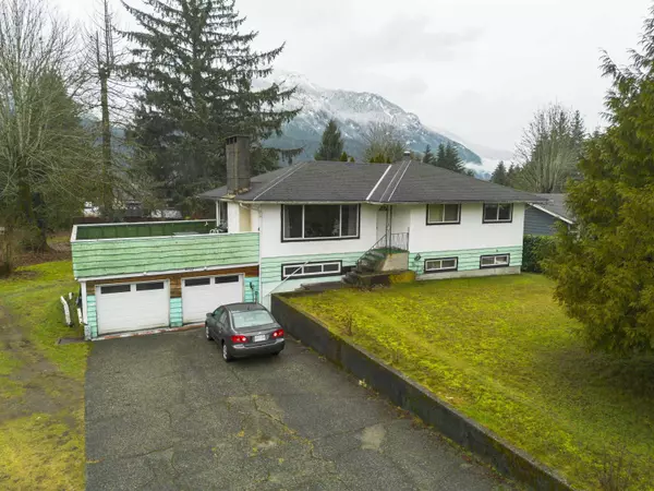 40127 Kalodon RD, Squamish, BC V0N 1T0