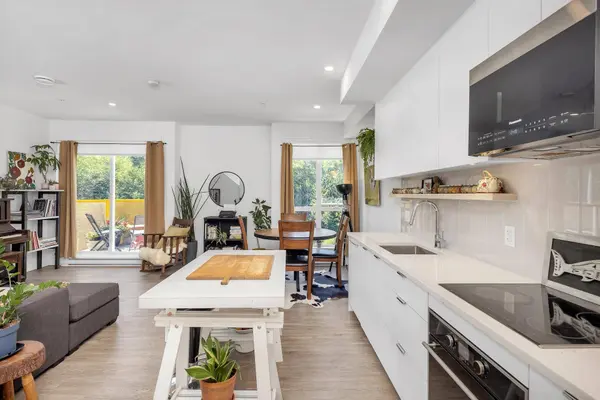 37762 Third AVE #301, Squamish, BC V8B 1C3